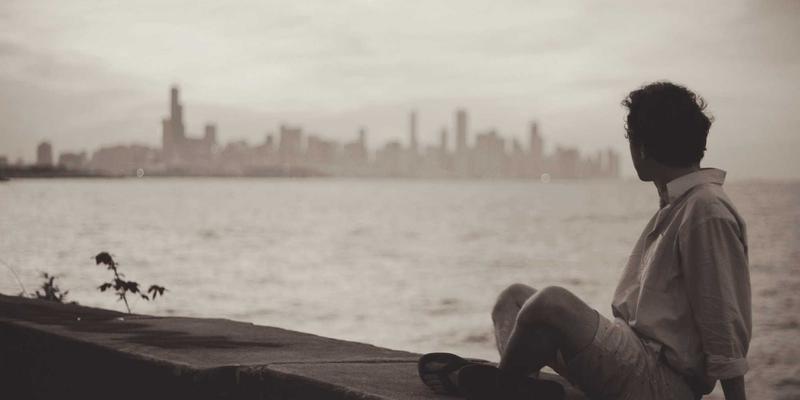 从概念到现实：赛博朋克美学如何重塑新能源汽车的时尚配饰与智能穿戴基因