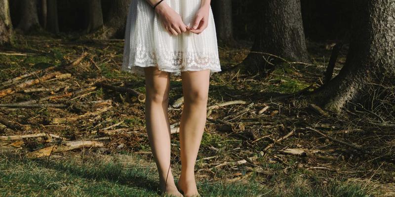 智能穿戴美学新维度：未来主义线性灯带如何重塑美酷生活空间