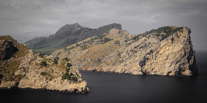 美酷69：当智能穿戴邂逅赛博朋克，发光饰品如何重塑未来时尚